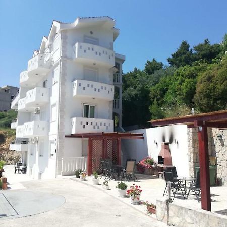 באסקה וודה Apartments Malou מראה חיצוני תמונה